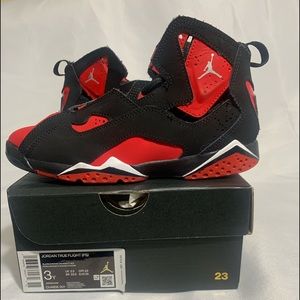 Jordan True Flight (PS) Size: 3Y